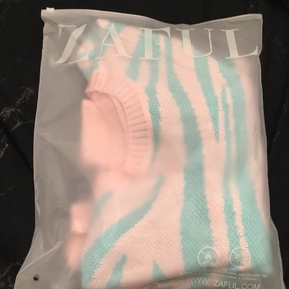 Zebra printed cropped sweater - Picture 5 of 5